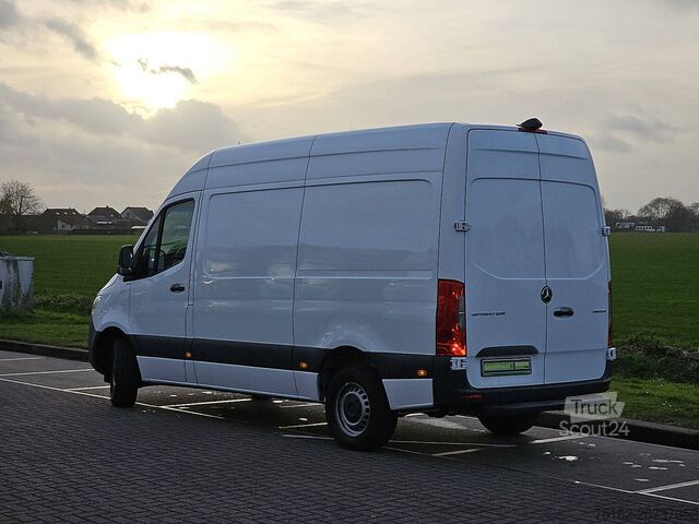 High-roof van MERCEDES-BENZ SPRINTER 316 L2H2 Navi RWD