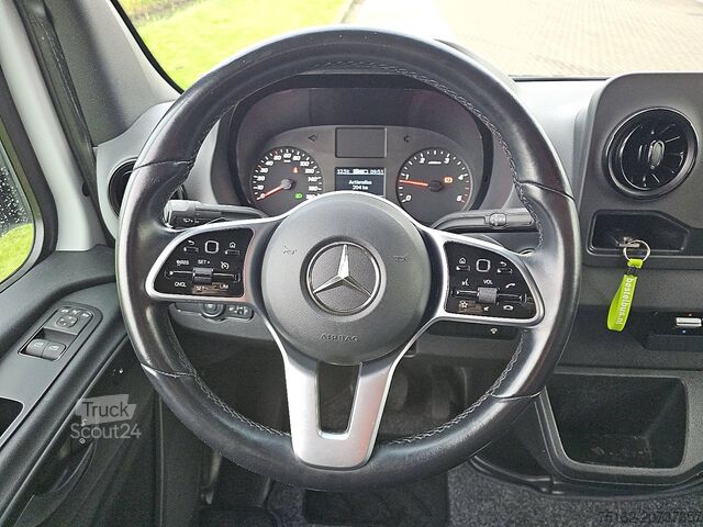 High-roof van MERCEDES-BENZ SPRINTER 316 L2H2 Navi RWD!