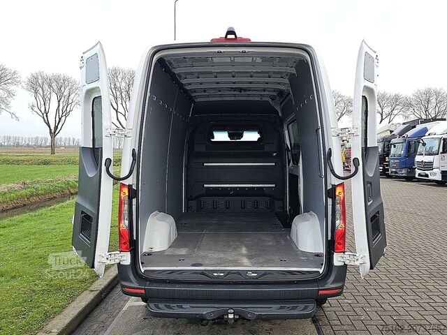 High-roof van MERCEDES-BENZ SPRINTER 316 L2H2 Navi RWD!