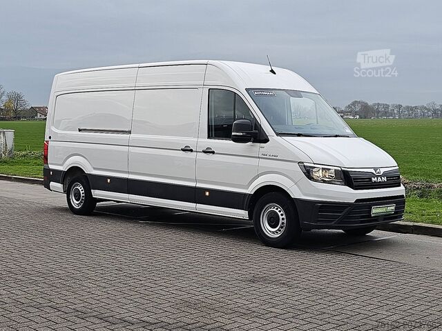 Camioneta familiar de techo alto M.A.N. TGE 3.140
