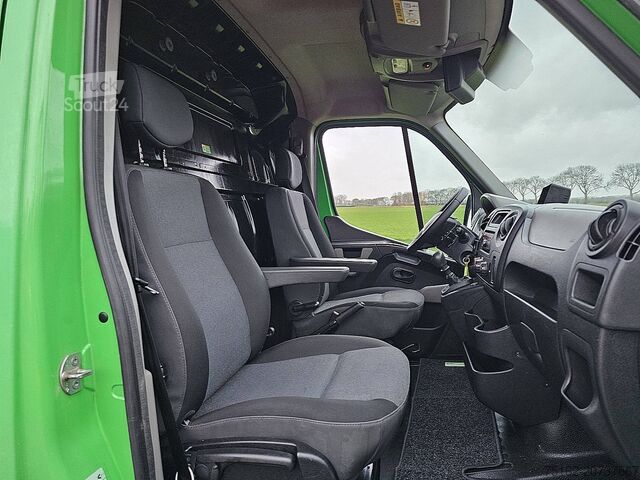 High-roof van RENAULT MASTER 2.3 DCI 130 L2H2