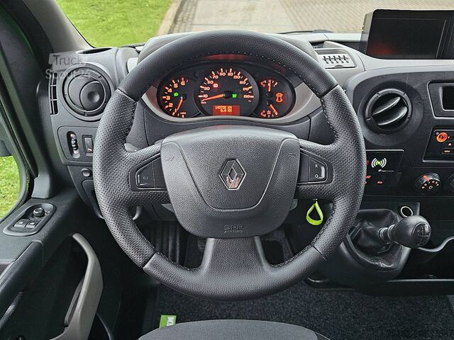 High-roof van RENAULT MASTER 2.3 DCI 130 L2H2