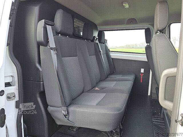 High-roof van FORD TRANSIT CUSTOM 2.0 L2H1 Dub.- Cab. Navi