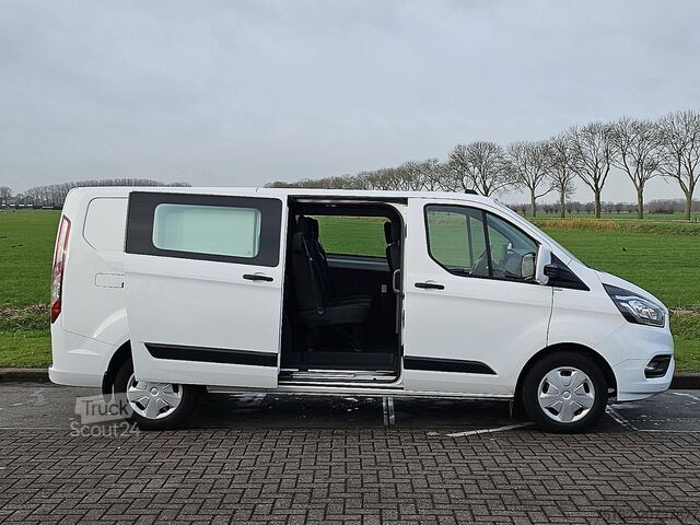High-roof van FORD TRANSIT CUSTOM 2.0 L2H1 Dub.- Cab. Navi