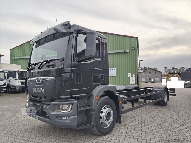 Cabină şasiu MAN TGM 18.320 4x2 BL CH Fahrgestell Euro 6 Rechtsl...