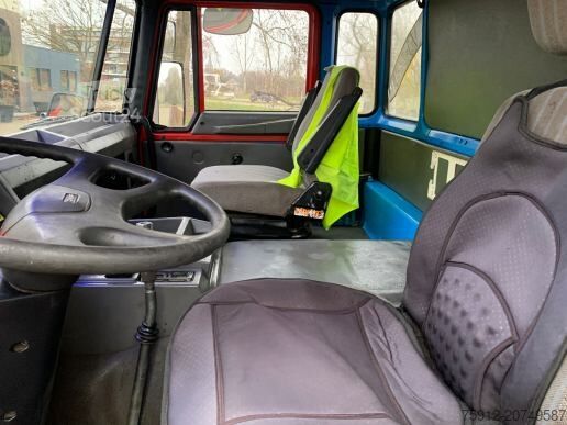 Φορτηγό γερανού DAF 2300 4X2 - HIAB 140 CRANE TRUCK