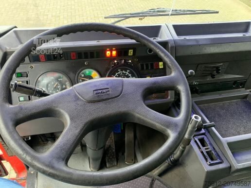 Φορτηγό γερανού DAF 2300 4X2 - HIAB 140 CRANE TRUCK