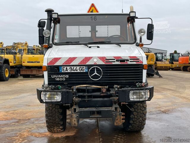 Tipper MercedesBenz Unimog U1600