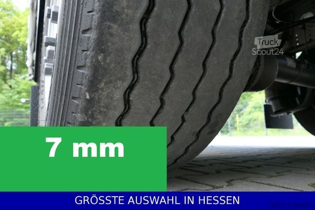 Naczepa otwarta z plandeką SCHMITZ CARGOBULL 6to Leergewicht Liftachse XL+Getränke ¤429.-mtl