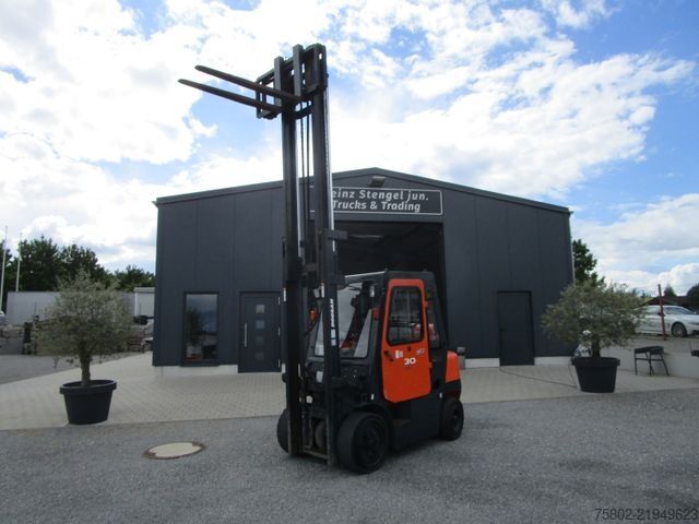 Carrello elevatore frontale DOOSAN G30G *Seitenschieber+Hubkraft ine+Gas*