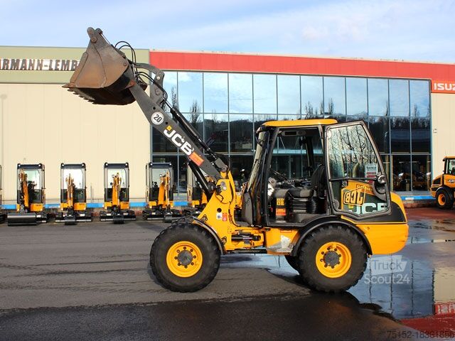 Kolesový nakladač 406 stupeň V + vidlica + lyžica JCB 406 Stufe V inkl. Gabel + Schaufel