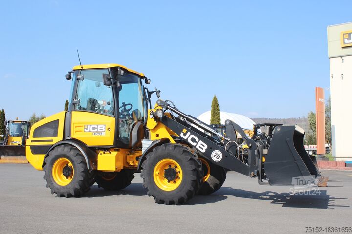 Kolesový nakladač 406 stupeň V + vidlica + lyžica JCB 406 Stufe V inkl. Gabel + Schaufel