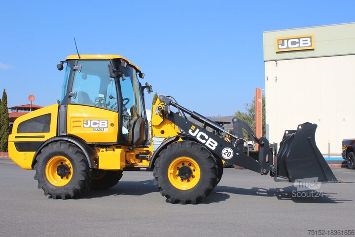 Kolesový nakladač 406 stupeň V + vidlica + lyžica JCB 406 Stufe V inkl. Gabel + Schaufel