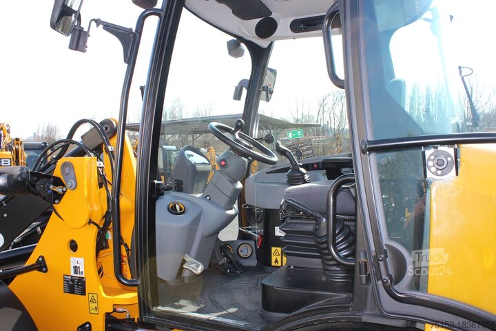 Kolesový nakladač 406 stupeň V + vidlica + lyžica JCB 406 Stufe V inkl. Gabel + Schaufel