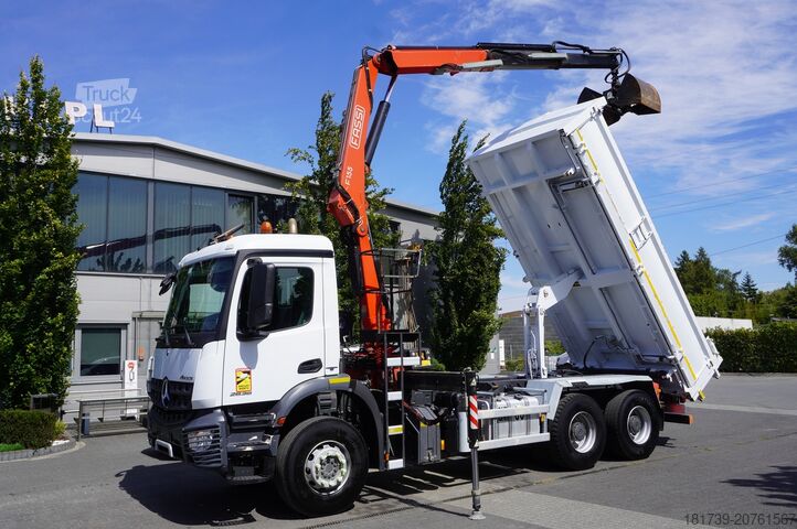 τριμερής ανατροπέας Mercedes-Benz Arocs 2636 / 6x4 / HDS Fassi / 3-Way Tip