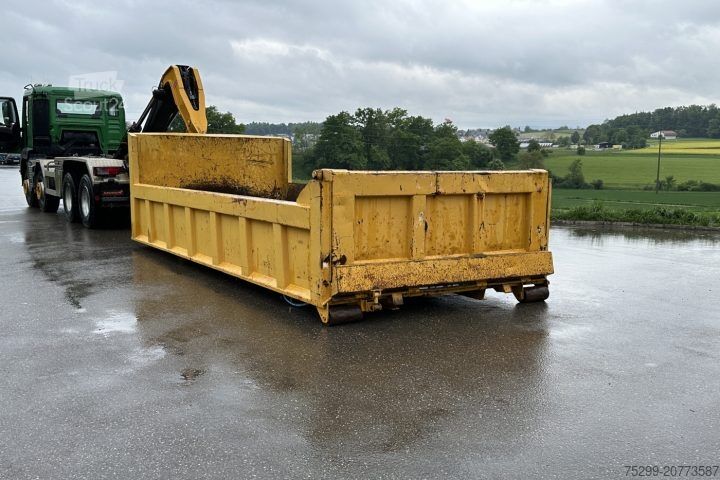 Kontejner s kavljem Hakenmulde mit Sörling