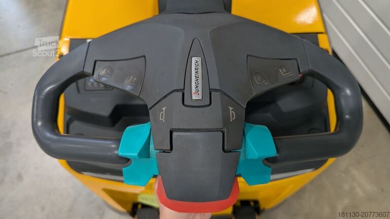 Χειροκίνητος παλετοφόρος Jungheinrich ERC 212 115 290 ZZ