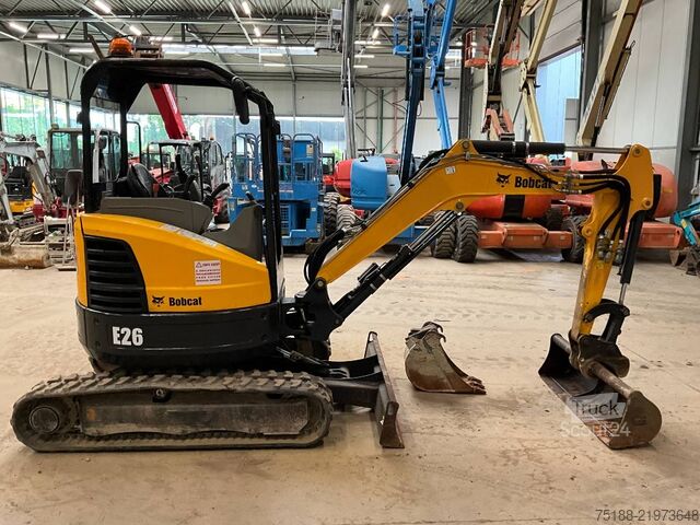 Minikoparka Bobcat E 26 EM