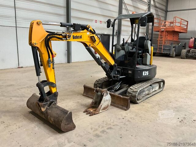 Minikoparka Bobcat E 26 EM