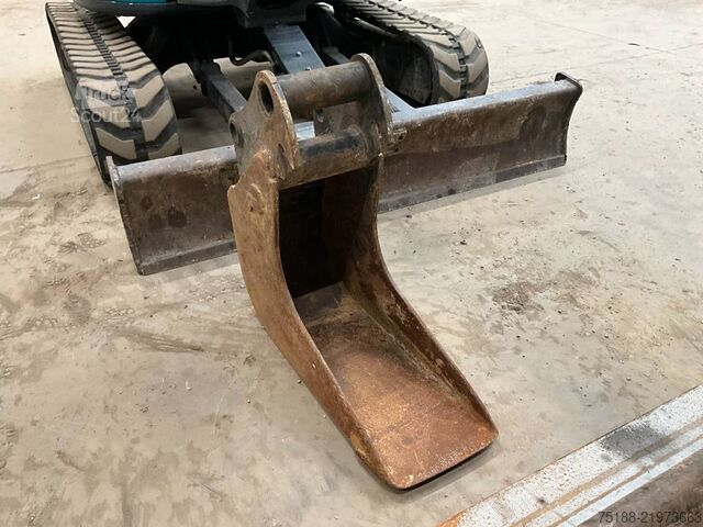 Miniexcavadora Airman AX 38 U-7