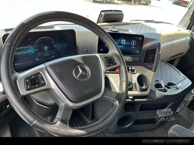 Trattore stradale standard MERCEDES-BENZ Actros 1851 LS HAD 4x4 Retarder+Xenon+Hydraulik