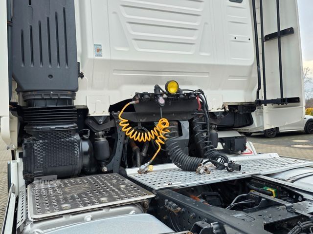 Standard dragbil IVECO Stralis 480 / ZF Intarder / Standklimaanlage