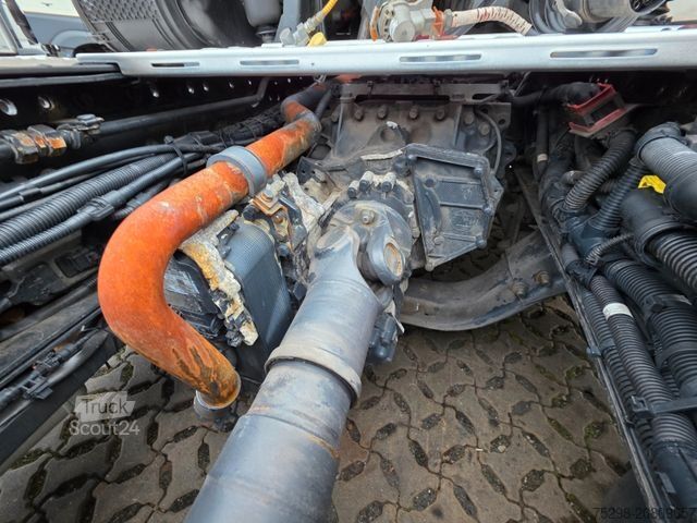 Standard dragbil IVECO Stralis 480 / ZF Intarder / Standklimaanlage