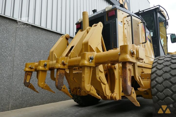 Grader Caterpillar 140M