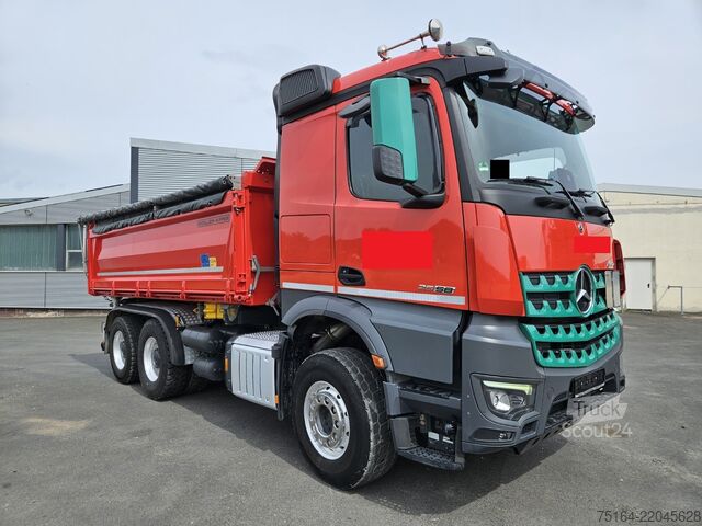 Trojstranný sklápací nákladný automobil Mercedes-Benz Arocs 2658 LK 6x4 Bordmatik