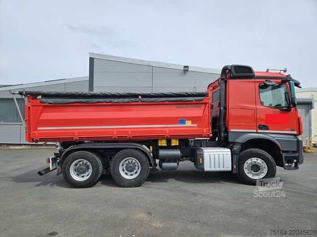 Trojstranný sklápací nákladný automobil Mercedes-Benz Arocs 2658 LK 6x4 Bordmatik