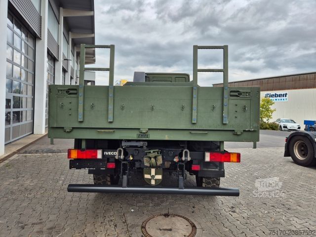 Flatbed truck IVECO Eurocargo ML100E22WM-BW 4x4 Pritsche L-Haus Bett