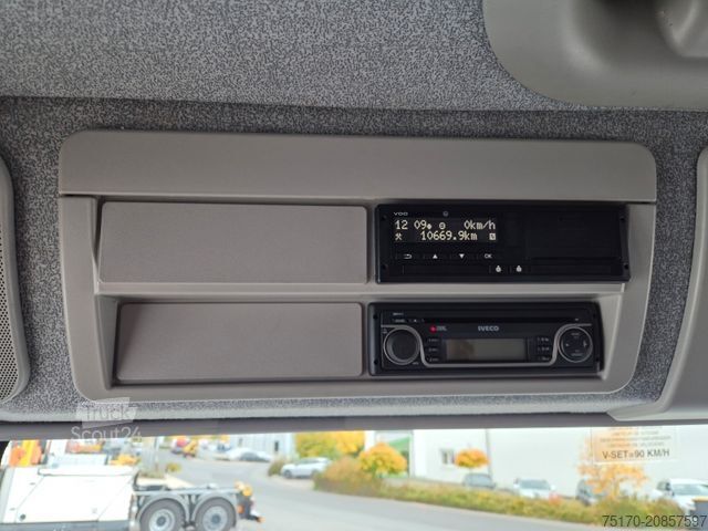 Flatbed truck IVECO Eurocargo ML100E22WM-BW 4x4 Pritsche L-Haus Bett