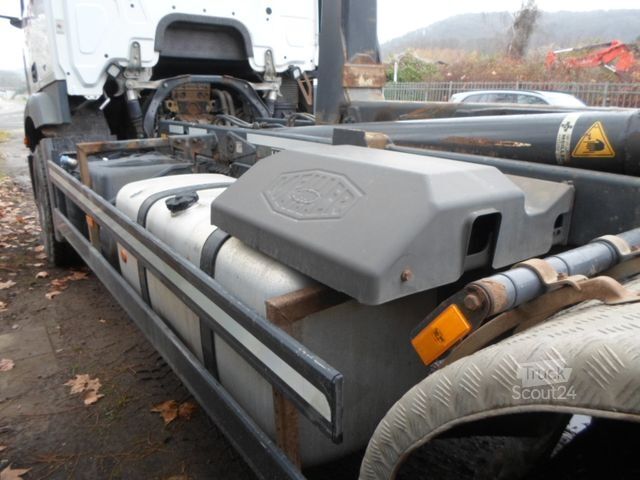 Tovornjak s kavljem za kontejnerje MERCEDES-BENZ 2545 L/ Meiller Abroller/ Lenkachse