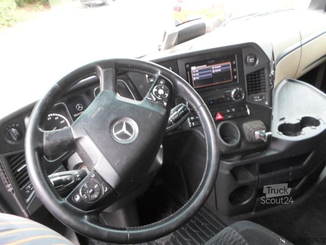 Camión con caja móvil MERCEDES-BENZ 2545/ 6x2