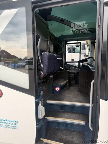 Távolsági autóbusz NEOPLAN Starliner C  P 11 II P 11  371 KW