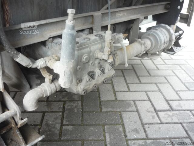 Tank Renders ROC 16.30 Droge stoffen oplegger Met DAF XF