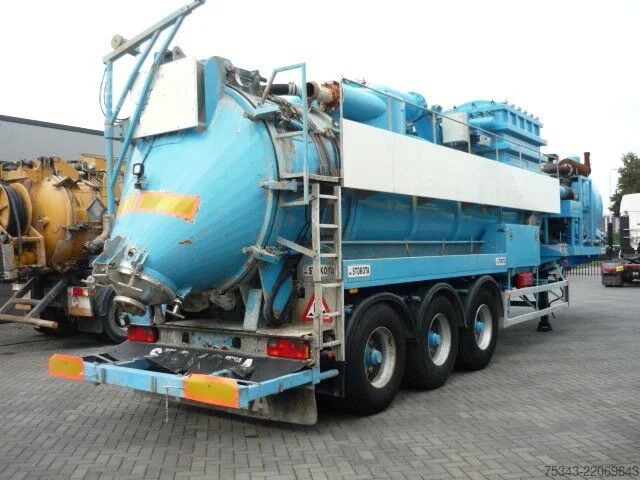 Suction vehicle Royen Ipsam Droge stoffen zuiger/Sucking and blowing ...