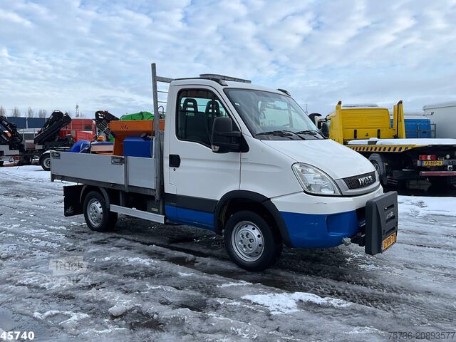 Причіп для розкидача Iveco Daily 35S12 300 met Nido zoutstrooier Just 88.0...