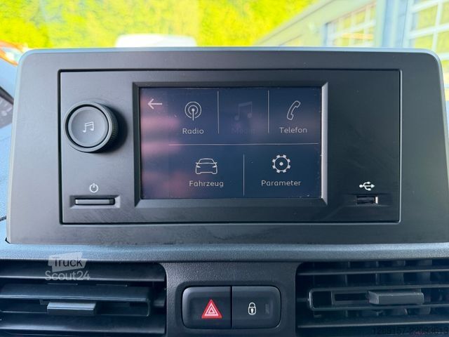 Furgone PEUGEOT Partner 1,5 DIESEL Premium Kasten Tempomat A/C