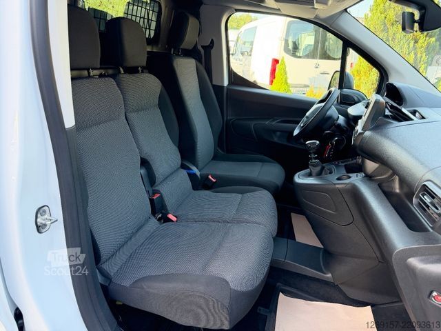 Furgone PEUGEOT Partner 1,5 DIESEL Premium Kasten Tempomat A/C