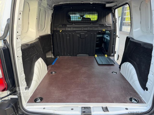 Furgone PEUGEOT Partner 1,5 DIESEL Premium Kasten Tempomat A/C