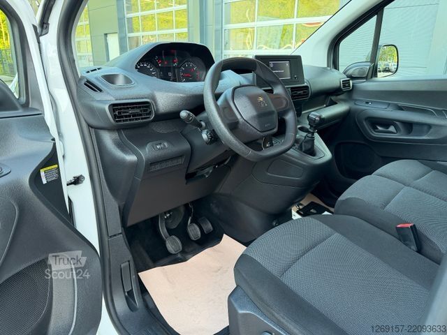 Furgone PEUGEOT Partner 1,5 DIESEL Premium Kasten Tempomat A/C