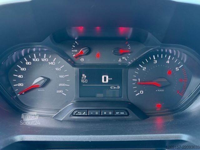 Furgone PEUGEOT Partner 1,5 DIESEL Premium Kasten Tempomat A/C