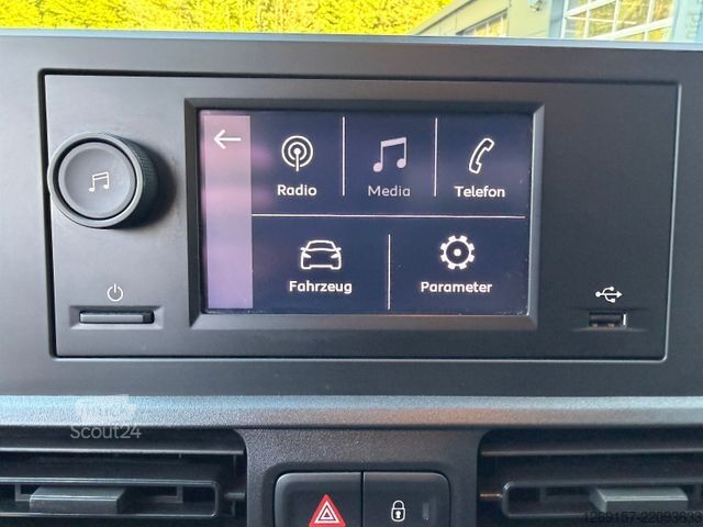 Furgone PEUGEOT Partner 1,5 DIESEL Premium Kasten Tempomat A/C