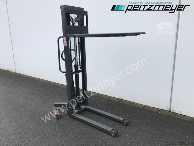 Véhicule utilitaire fetra Fetra Handhydraulik Stapler 6855