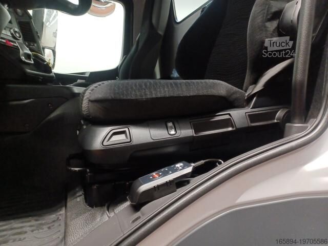 Camión con caja móvil Mercedes-Benz Antos 1824 L BDF