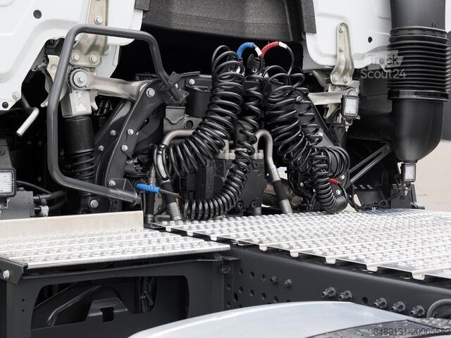 Standard dragbil Mercedes-Benz Arocs 1846 LS LED KlimaA Navi AUT Luft NA Kam.