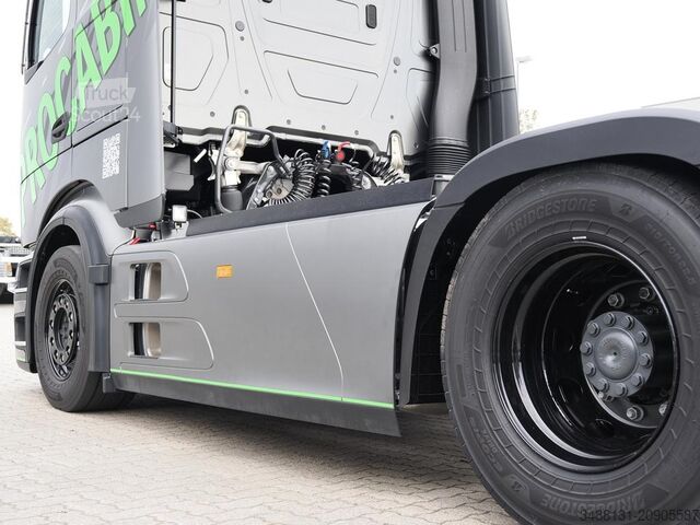 Standardowy ciągnik siodłowy Mercedes-Benz Actros 1848 LS KlimaA Navi LED RFK LederLR