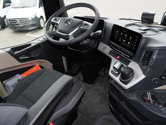 Tractor estándar Mercedes-Benz Actros 1848 LS KlimaA Navi LED RFK LederLR