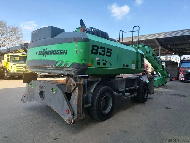 Maszyna do przenoszenia materiałów Sennebogen 835M